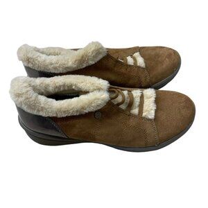 BZees Brown Slip-on Ankle Bootie Toffee Boots Women’s Size 8.5 Faux Suede Fur